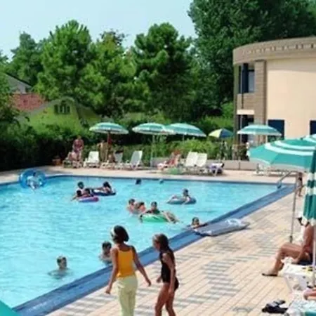 In Mit Gemeinsamem Pool * ビビオーネ
